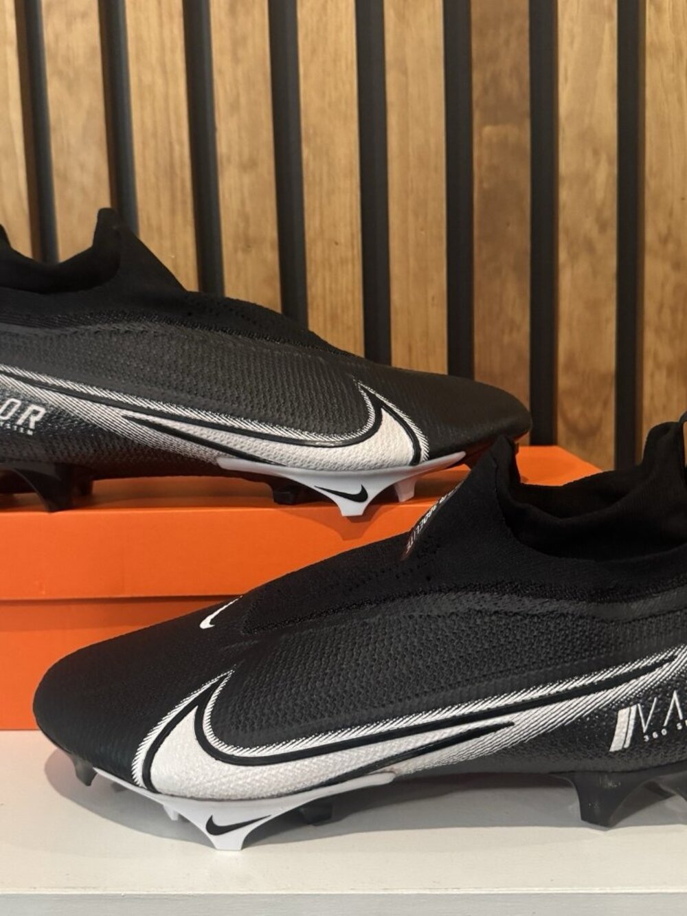 Size 12 WIDE - Nike Vapor Edge Elite 360 Flyknit Football Cleat CV6317-001 New